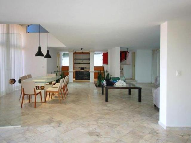 Casa à Venda Bandeirantes, 5 Quartos, 800 m2