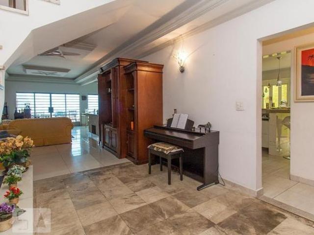 Casa à Venda Barra Funda, 3 Quartos, 300 m2