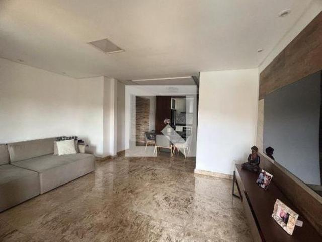 Casa à Venda Betânia, 3 Quartos, 400 m² Contagem