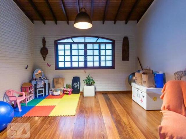 Casa à Venda Butantã, 4 Quartos, 170 m² São Paulo