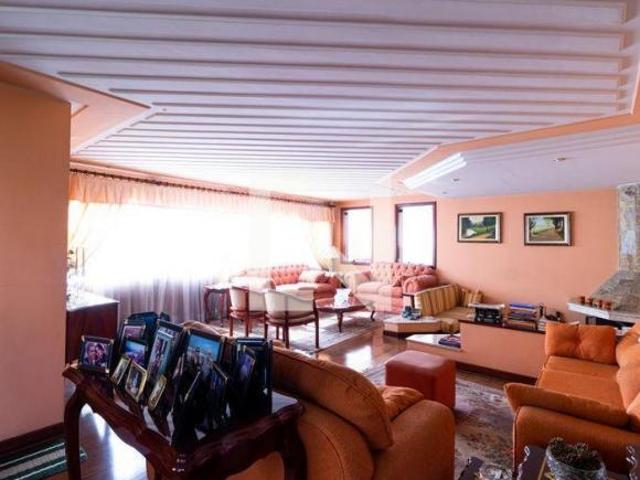 Casa à Venda Butantã, 4 Quartos, 330 m² São Paulo