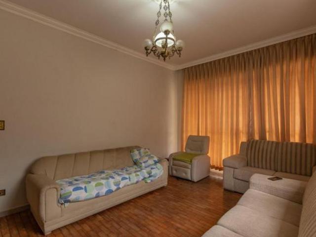 Casa à Venda Glória, 3 Quartos, 430 m2