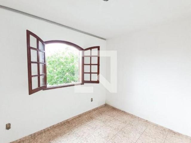 Casa à Venda Glória, 3 Quartos, 560 m2
