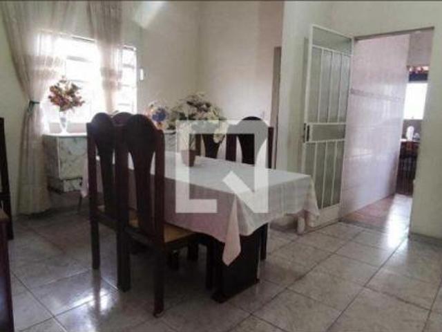Casa à Venda Glória, 3 Quartos, 173 m2