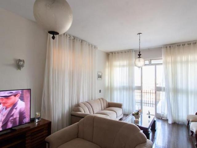 Casa à Venda Glória, 4 Quartos, 239 m2