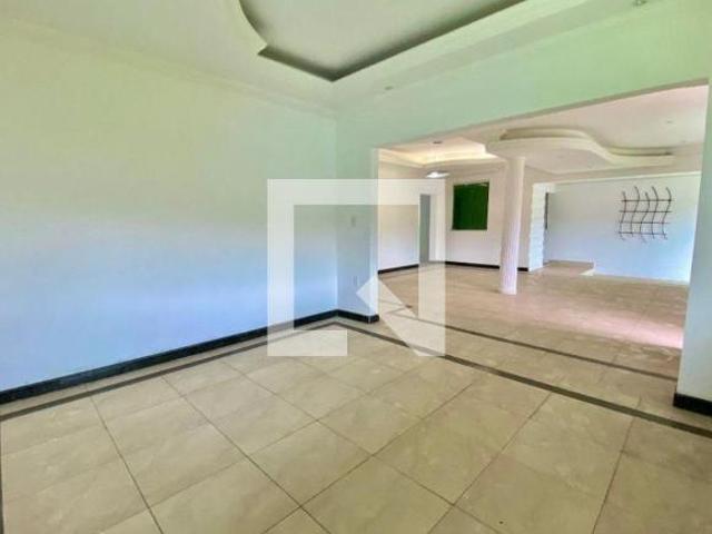 Casa à Venda Glória, 4 Quartos, 258 m2