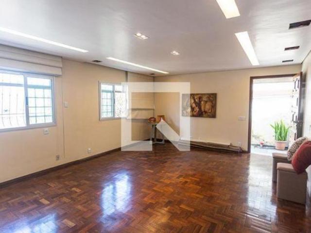 Casa à Venda Grajaú, 4 Quartos, 200 m² Belo Horizonte