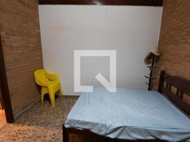 Casa à Venda Guará, 1 Quarto, 1400 m2