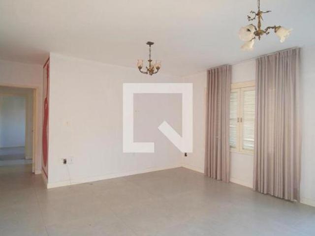 Casa à Venda Guarani, 3 Quartos, 180 m² Novo Hamburgo