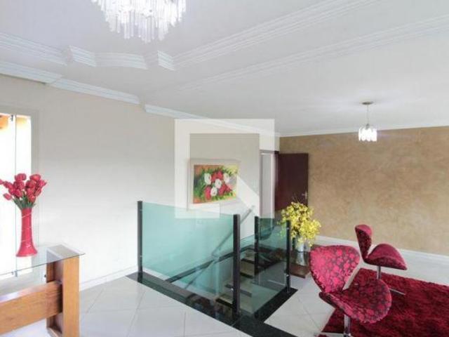 Casa à Venda Guarani, 3 Quartos, 200 m² Belo Horizonte