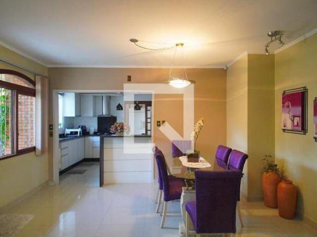 Casa à Venda Guarani, 3 Quartos, 350 m² Novo Hamburgo