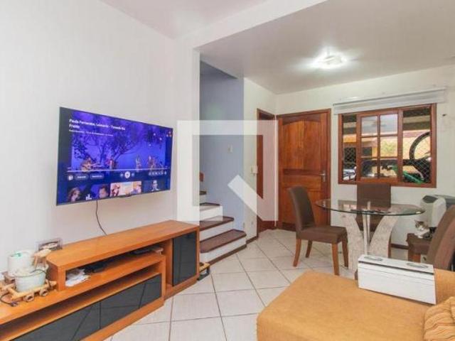 Casa à Venda Guarujá, 4 Quartos, 164 m² Porto Alegre