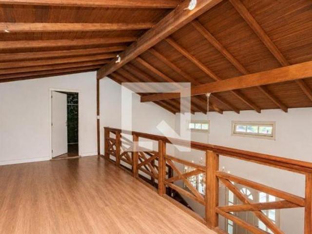 Casa à Venda Guarujá, 3 Quartos, 120 m² Porto Alegre