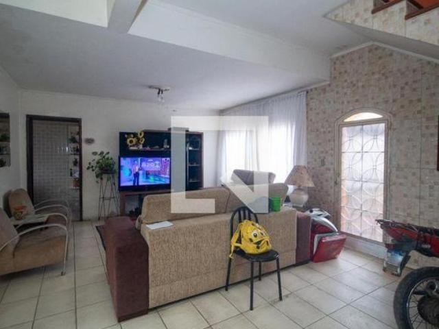 Casa à Venda Guarujá, 3 Quartos, 136 m² Porto Alegre