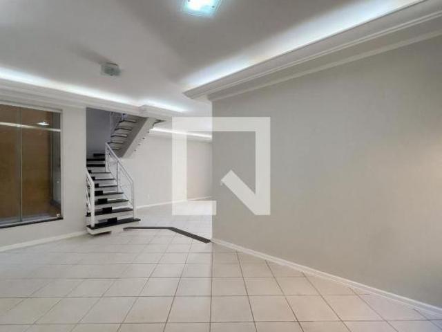 Casa à Venda Dos Ortizes, 4 Quartos, 305 m2