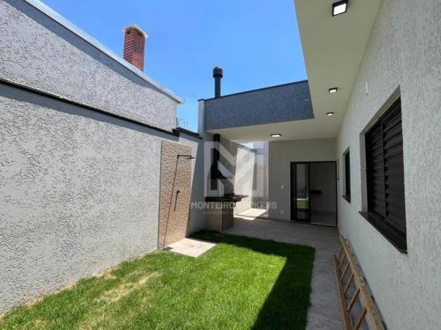 Casa à venda de 3 dormitórios no Pq. Vasconcelos SP