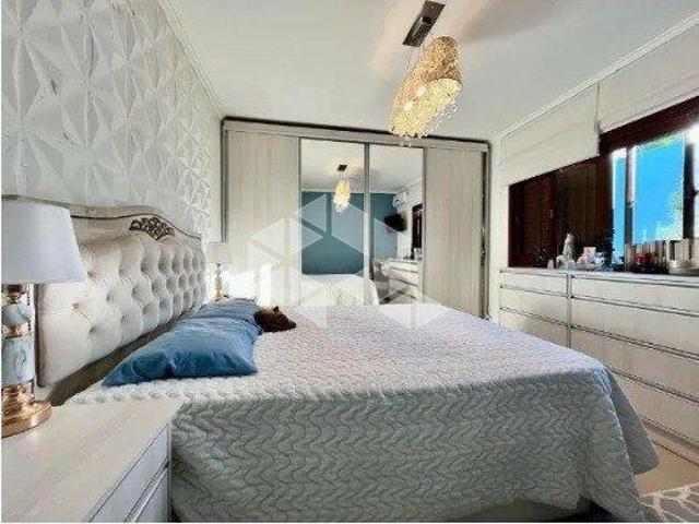 Casa à venda de 3 quartos, uma suíte em Santa Maria RS