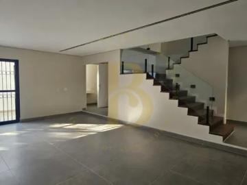Casa á venda de 280m² privativos, 5 quartos, 3 suítes, e 4 vagas, piscina, na City Campo Grande