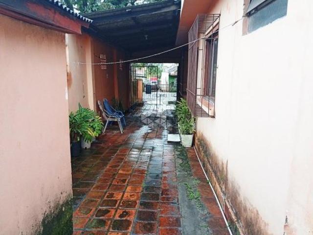 CASA A VENDA DE 2 DORMITÓRIOS NO BAIRRO PARTENON