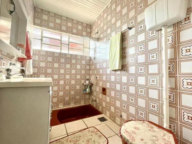 CASA A VENDA DE ESQUINA, 02 DORMITÓRIOS, RUA CORONEL PELEGRINI, PASSO FUNDO RS