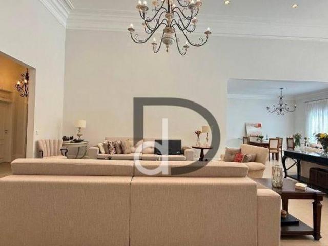 Casa à venda e locação em Bragança Paulista, Quinta da Baroneza, com 5 suítes, com 800 m², Quinta d