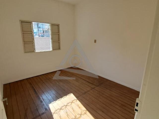 Casa à venda e para alugar em Campinas, Vila Itapura, com 3 quartos, com 67 m²