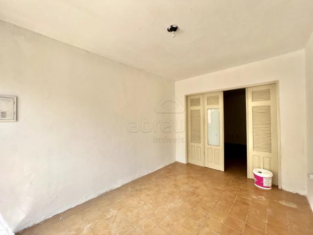 Casa à venda e para locação no bairro Quintas