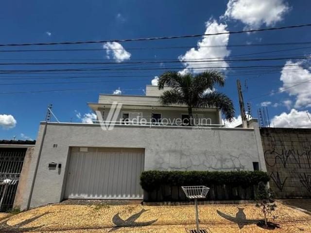casa à venda e para temporada em Jardim Nilópolis