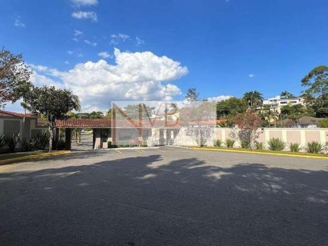 Casa à Venda em Cond. Carmel: 4 Dormitórios e 360m² por R$1.390.000