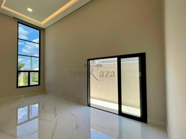 Casa á venda em Condomínio Jacareí Jardim Panorama Residencial Fogaça
