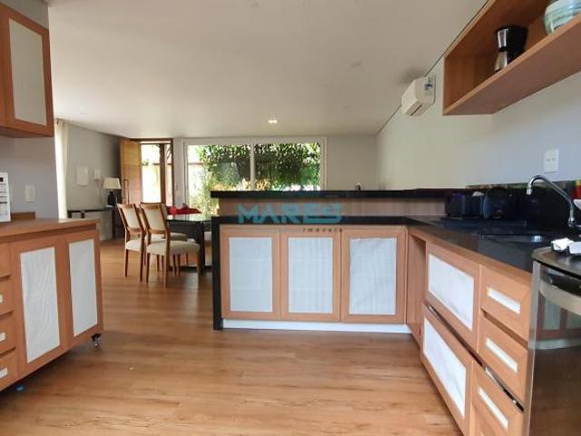 Casa a venda em Condomínio na Barra do Una