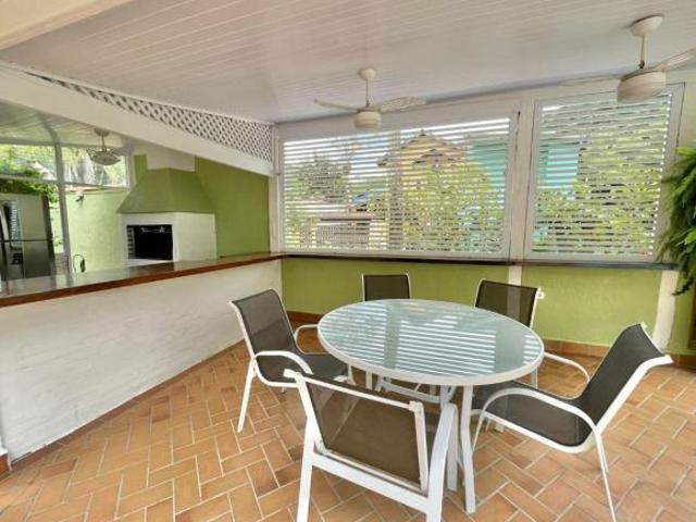 Casa a venda em condomínio na Praia da Barra do Sahy