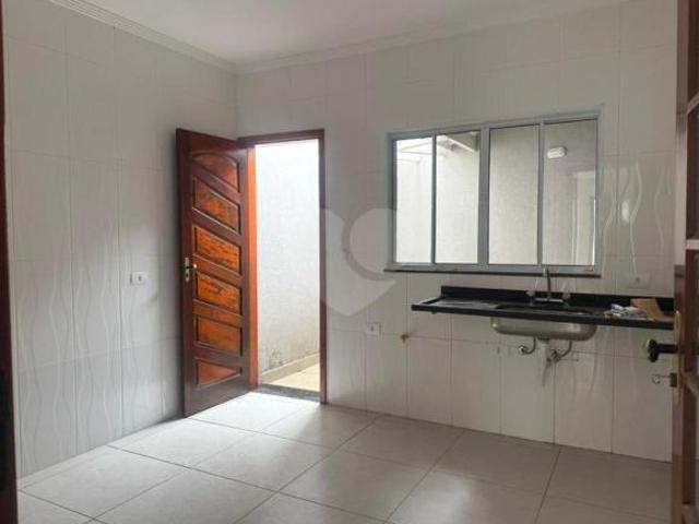 Casa à venda em condomínio no Jaçana