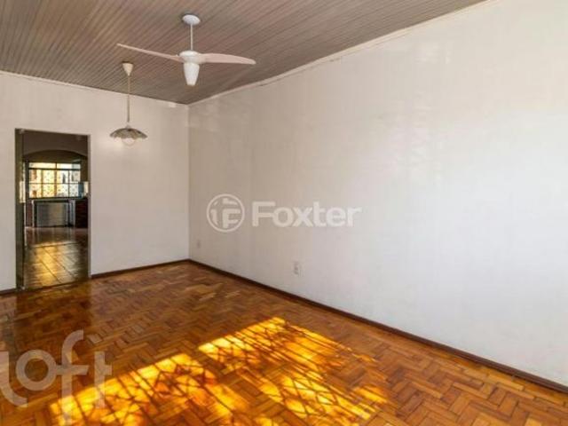Casa à venda em Cavalhada com 220 m², 5 quartos, 3 vagas