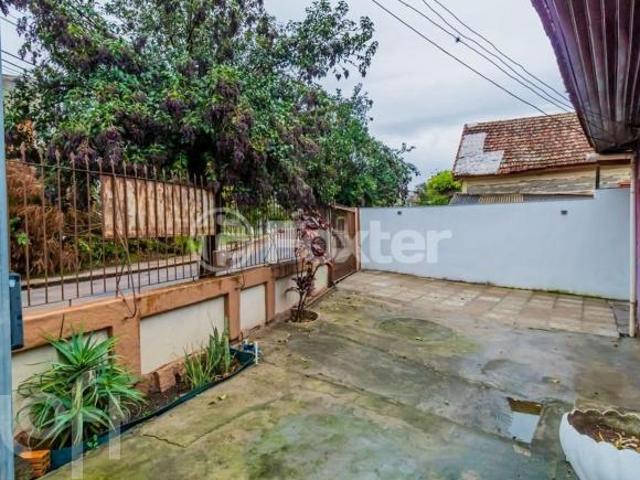 Casa à venda em Cavalhada com 346 m², 2 quartos, 4 vagas