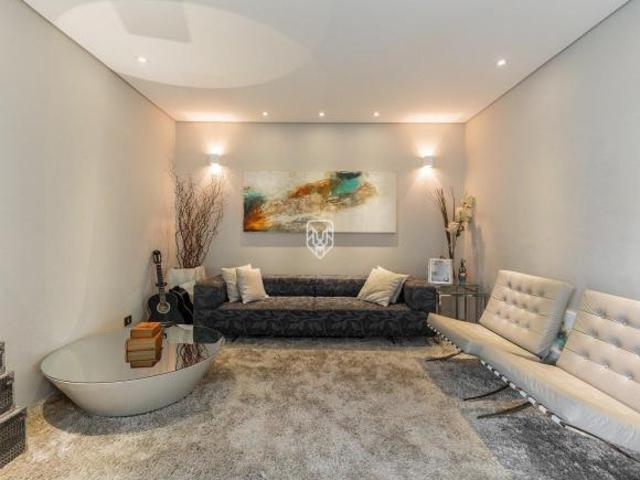 Casa à venda em Cabral com 400m2 para uso Residencial ou Comercial