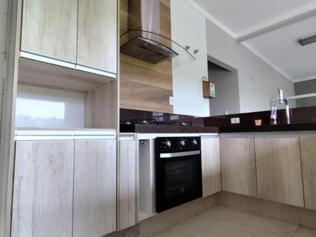 Casa à Venda em Cajuru I 3 Quartos I 2 suítes I 4 Vagas I Área de lazer