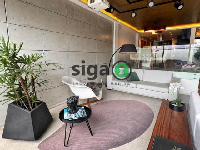 Casa á Venda em Campo Belo 3 quartos. 192m², 2 vagas