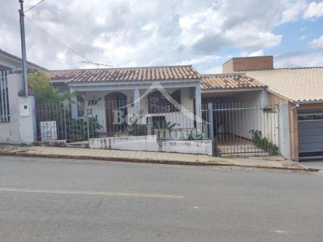 Casa à venda em Campo Belo, no bairro Centro
