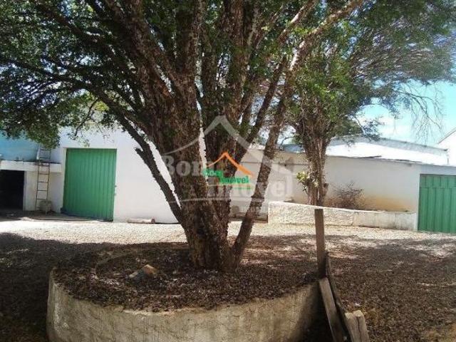 Casa à venda em Campo Belo, no bairro Centro