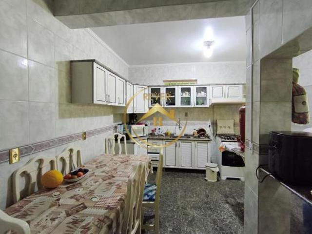 Casa à venda em Campinas, Parque São Quirino, com 2 quartos, com 221.12 m²