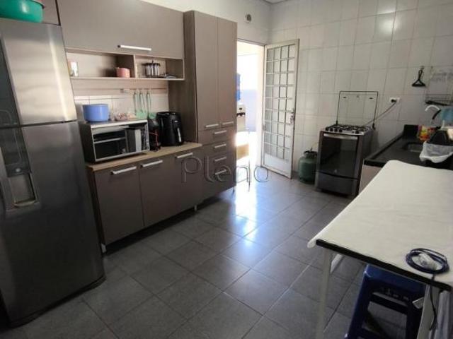 Casa à venda em Campinas, Vila Joaquim Inácio, com 2 quartos, com 119 m²