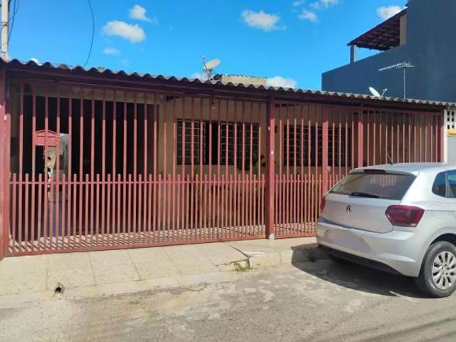 Casa à venda em Candangolândia