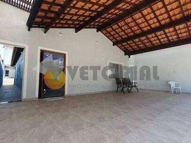 Casa à venda em Caraguatatuba, Loteamento Jardim Aruan, com 6 quartos, 184m²