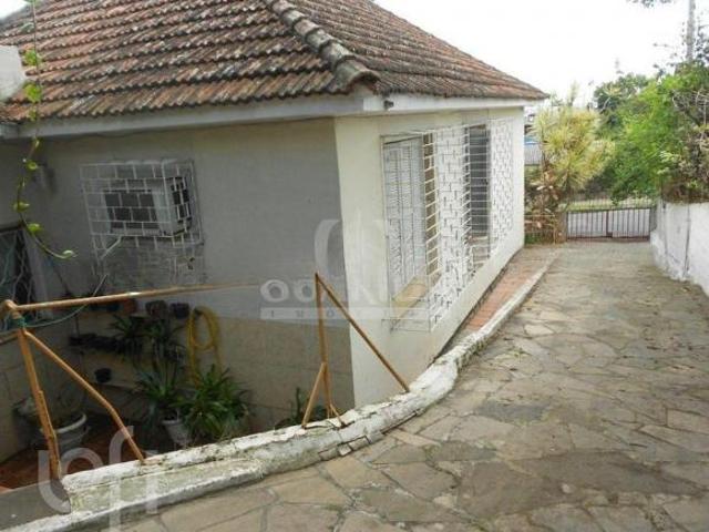 Casa à venda em Cascata com 140 m², 3 quartos, 4 vagas