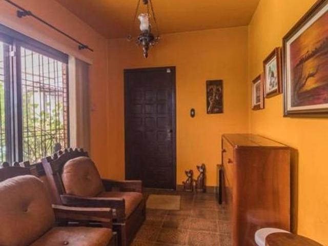 Casa à venda em Cel. Aparicio Borges com 470 m², 4 quartos, 1 suíte, 4 vagas