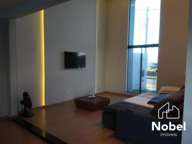 Casa à venda em Cianorte PR, Residencial Veneza: 2 quartos, 2 salas, 1 banheiro, 2 vagas de garagem