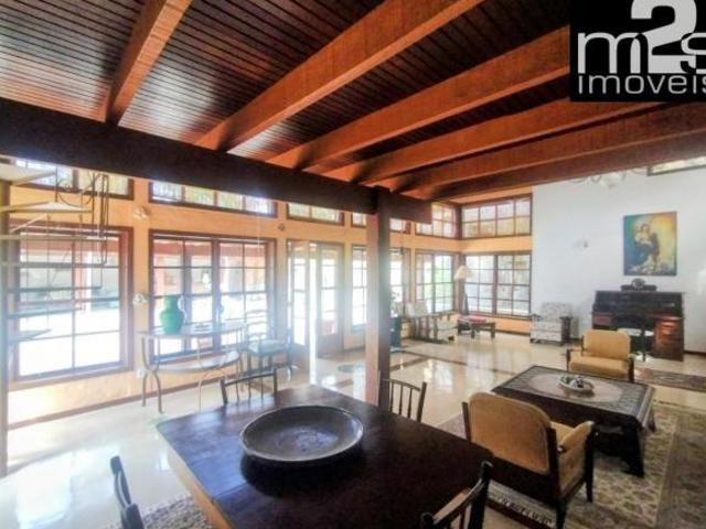 Casa à venda em Cunha SP, Vila Rica: 6 quartos, 2 suítes, 4 salas, 3 banheiros, 500m² de área toda a