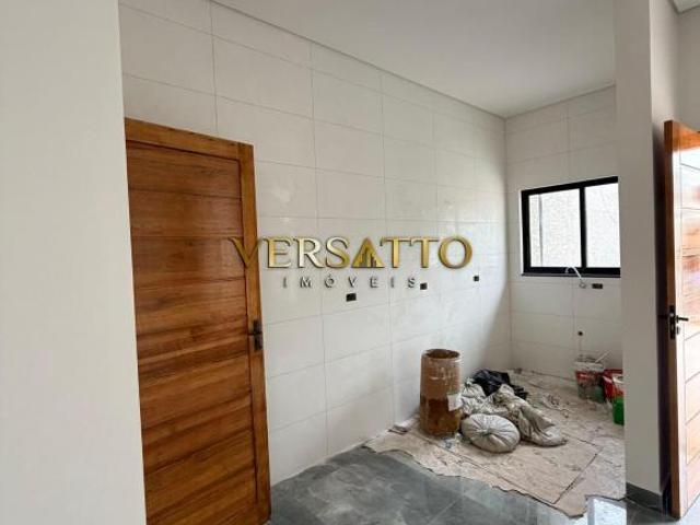 Casa à Venda em Curitiba | 2 Quartos com Suíte | Frente para Rua | Osvaldo Cruz II