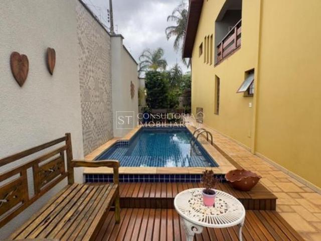 Casa à Venda em Americana SP Jardim Progresso: 4 Quartos, 3 Suítes, Piscina Aquecida e Energia Sol